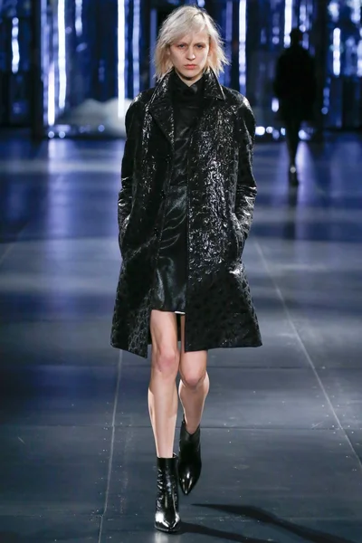 Look 2